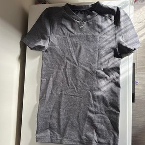 Nike pro shirt xs